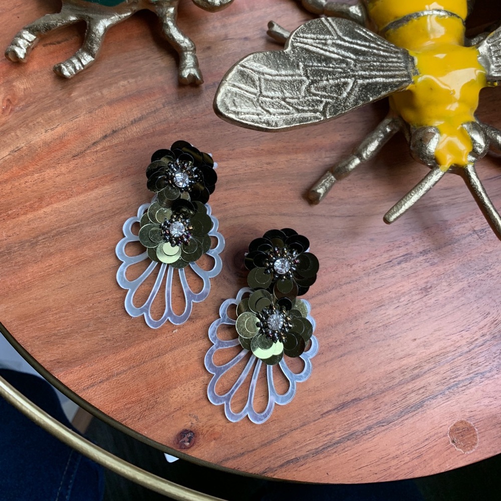 Elegant earrings green olive .handmade